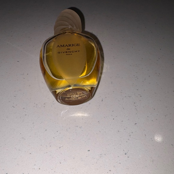 Givenchy Amarige Beauty Fragrance Womens Perfume 15ml . 5 Oz eau de toilette - Picture 4 of 4